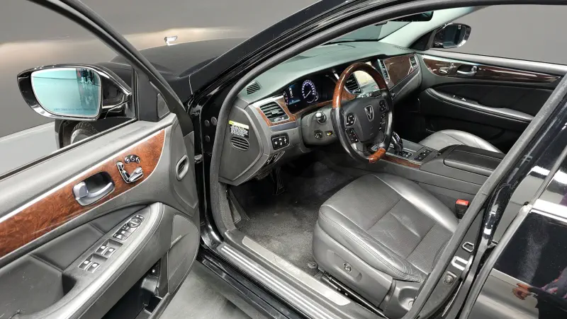 Hyundai Equus