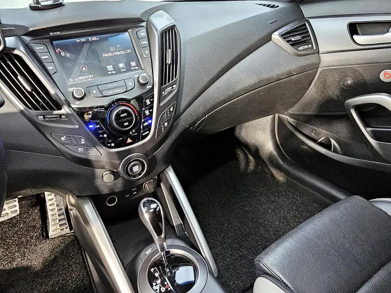Hyundai Veloster