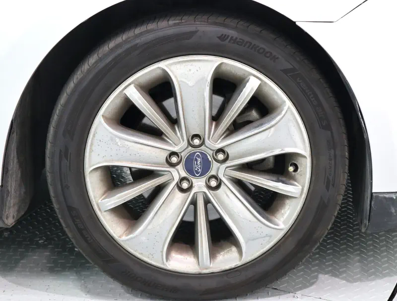 Ford Taurus