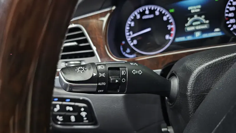 Hyundai Equus