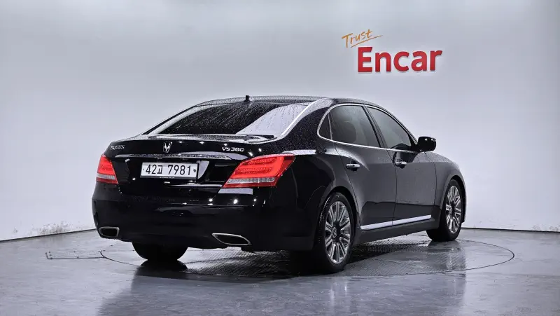 Hyundai Equus