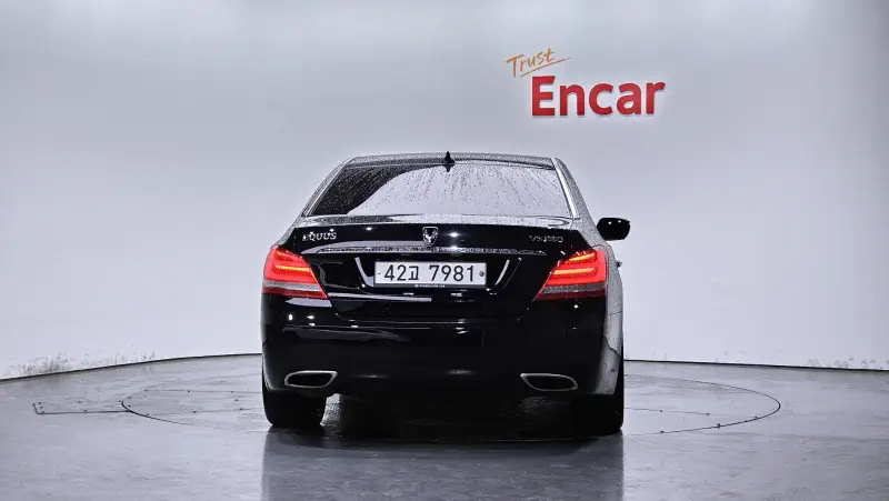 Hyundai Equus