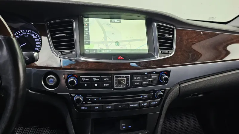 Hyundai Equus