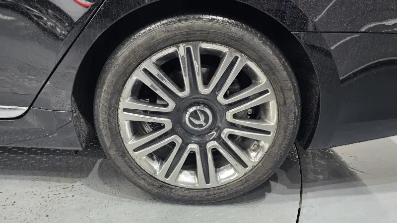 Hyundai Equus