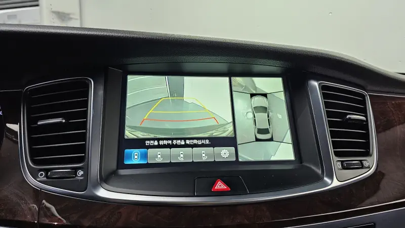 Hyundai Equus