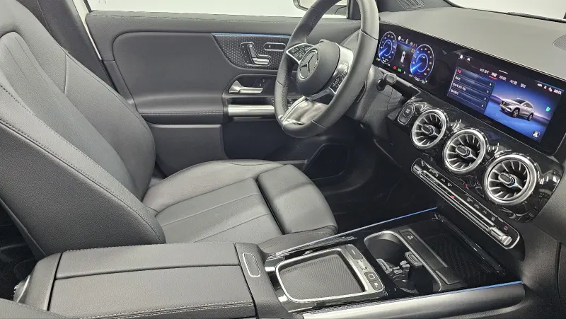 Mercedes-Benz EQA