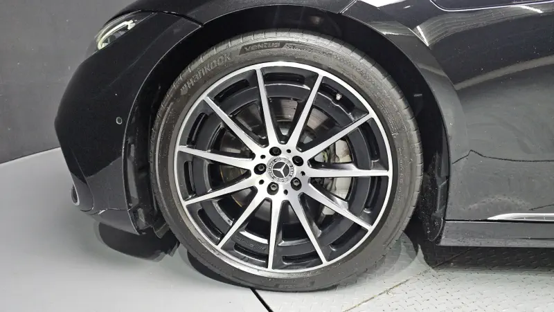 Mercedes-Benz EQS