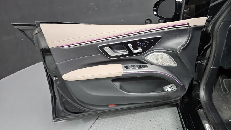 Mercedes-Benz EQS