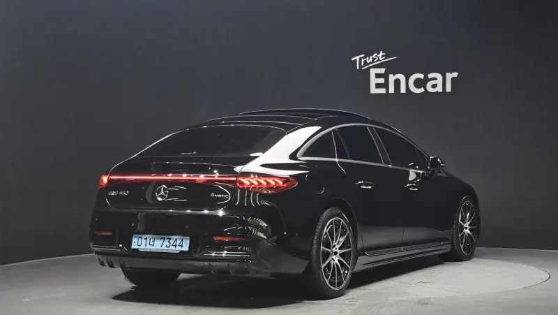 Mercedes-Benz EQS