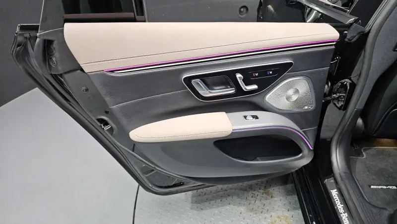 Mercedes-Benz EQS