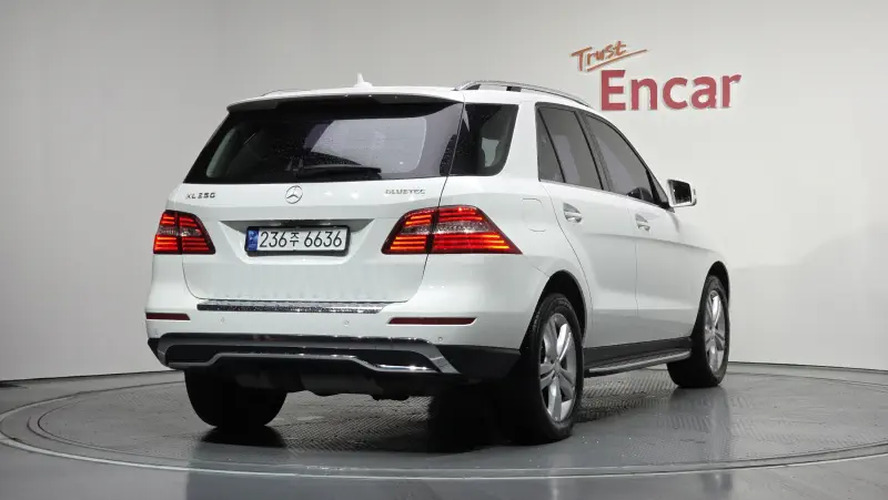 Mercedes-Benz M-class