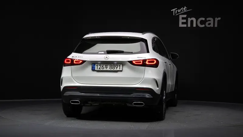 Mercedes-Benz GLA-Class