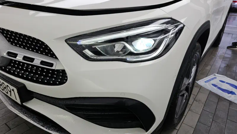 Mercedes-Benz GLA-Class