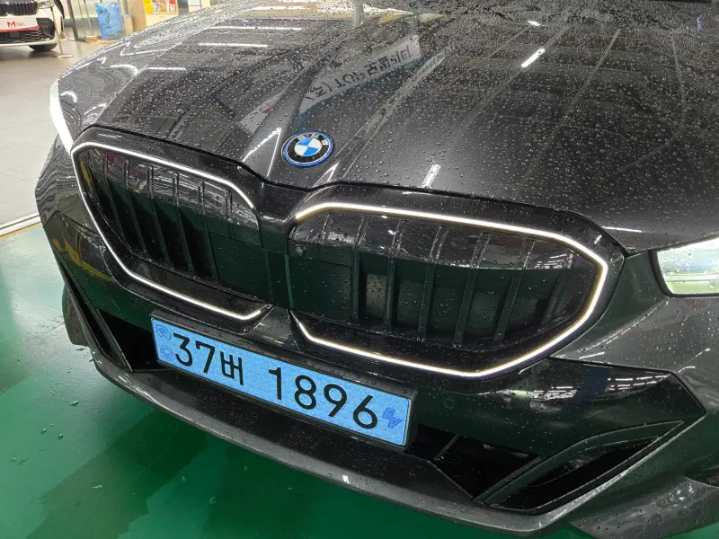 BMW i5