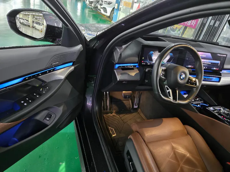 BMW i5