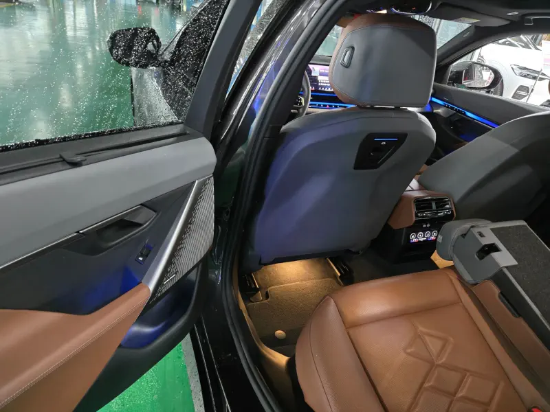 BMW i5