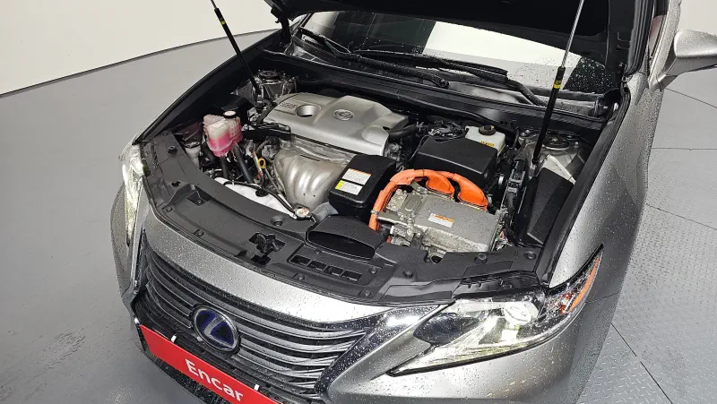 Lexus ES300h