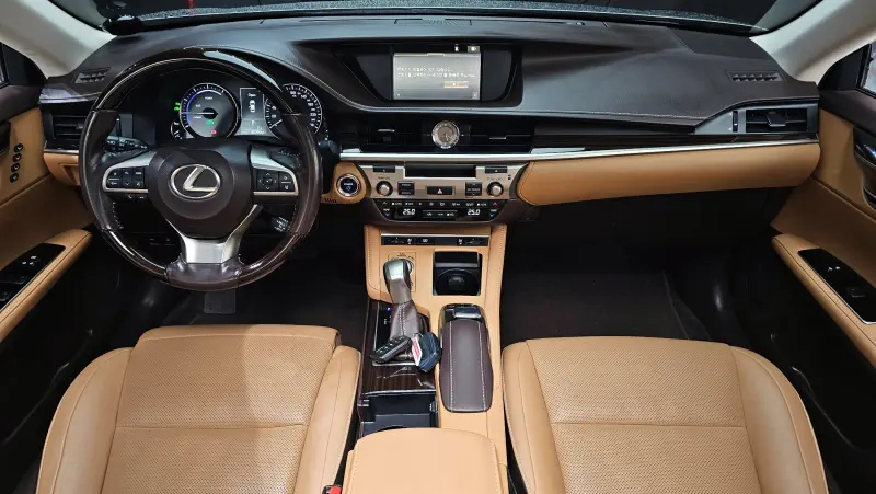 Lexus ES300h