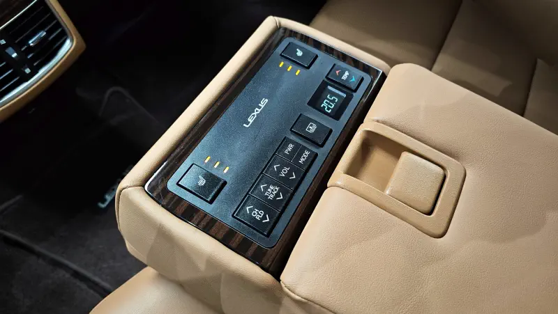 Lexus ES300h