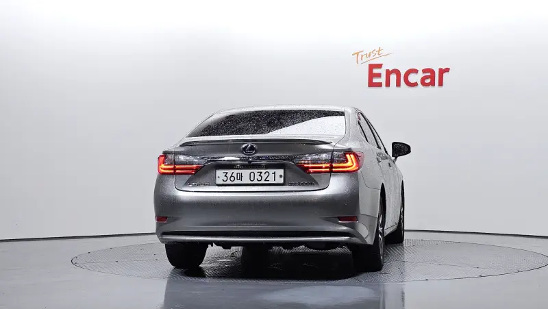 Lexus ES300h