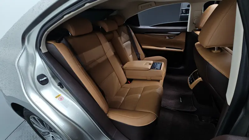 Lexus ES300h