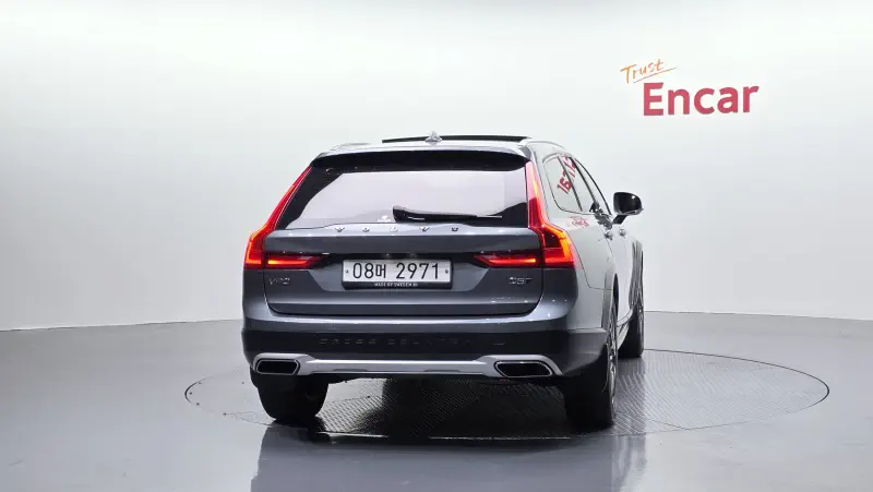 Volvo V90