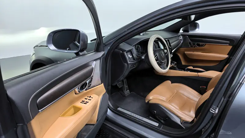 Volvo V90