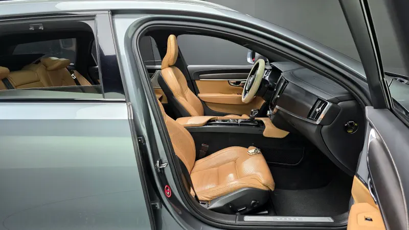 Volvo V90