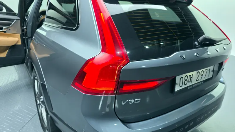 Volvo V90