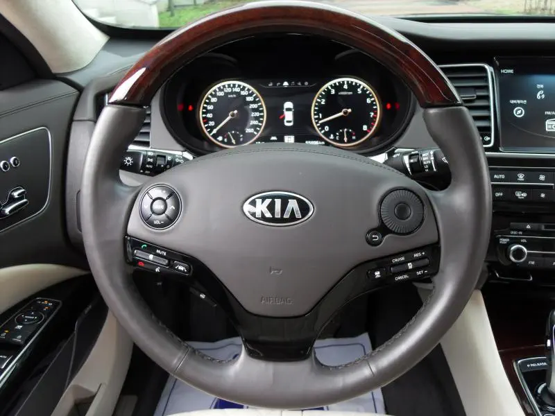 Kia K9