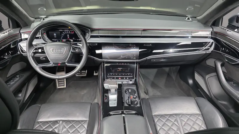 Audi S8