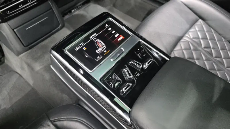 Audi S8