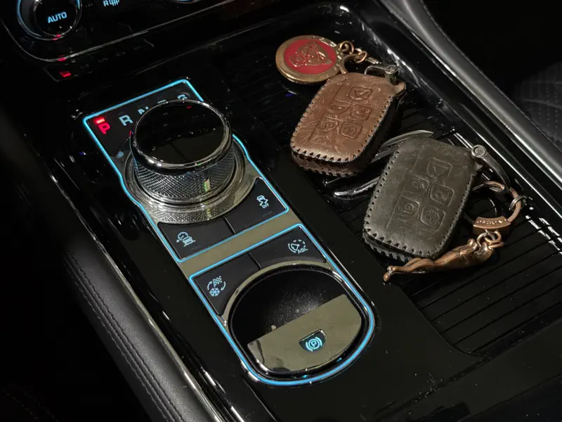 Jaguar XJ