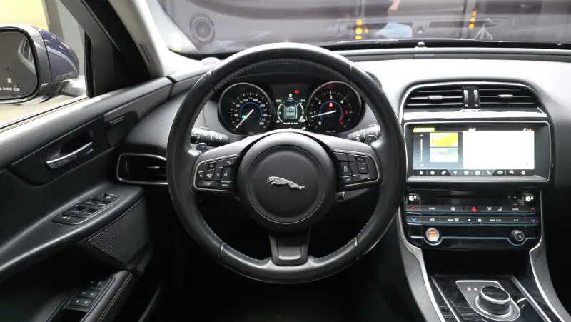 Jaguar XE
