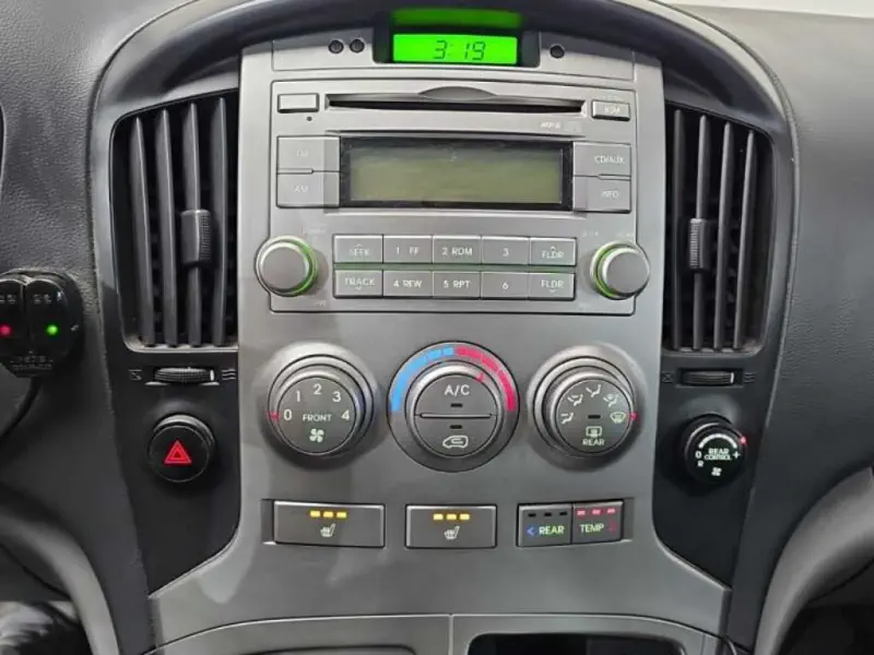Hyundai Grand Starex