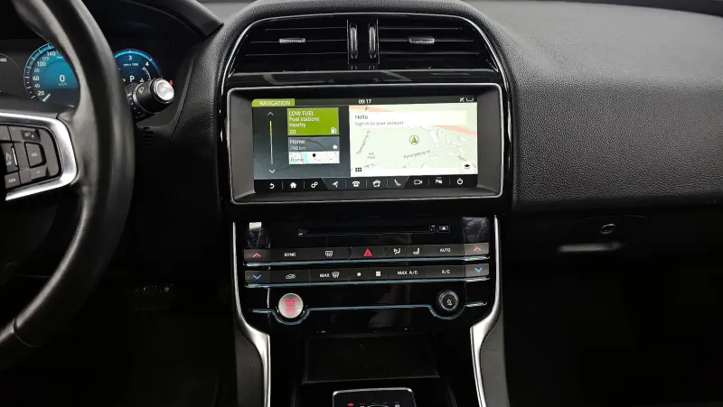 Jaguar XE