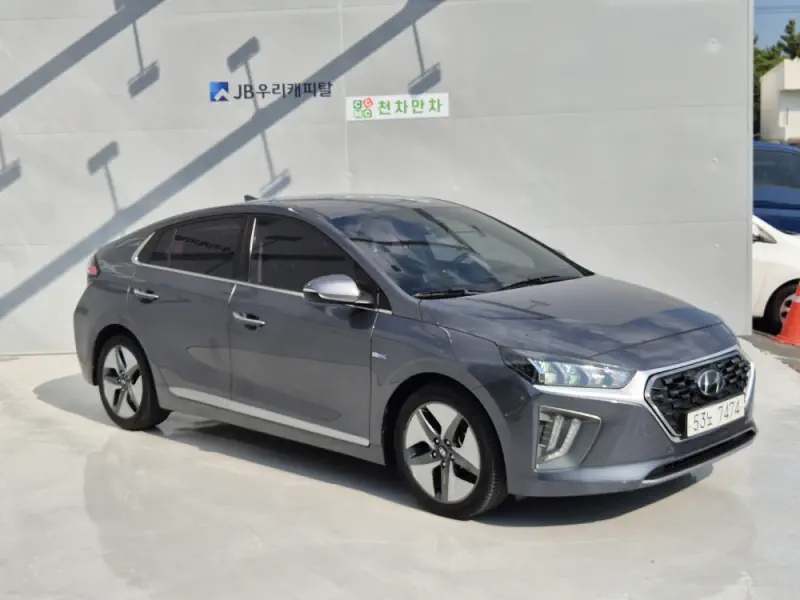 Hyundai Ioniq