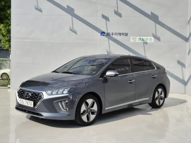 Hyundai Ioniq