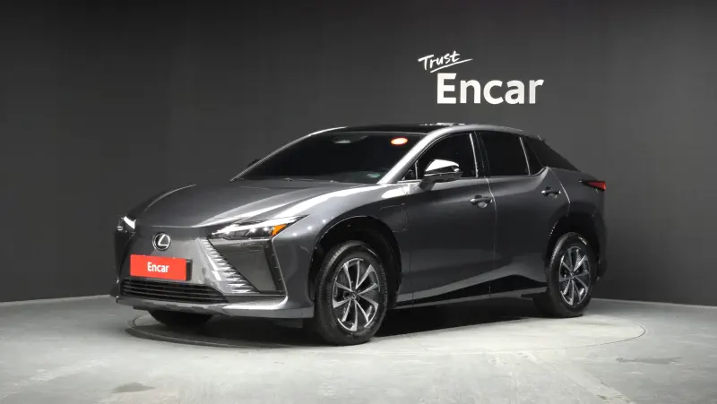 Lexus RZ450e