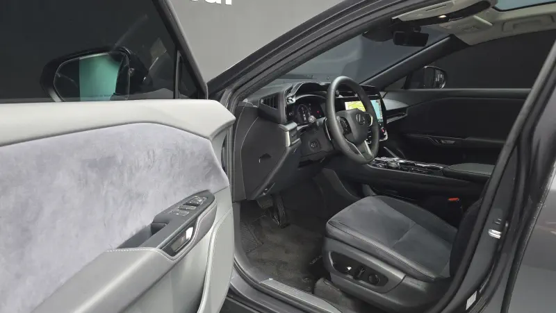 Lexus RZ450e
