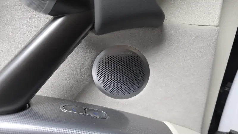Genesis GV60
