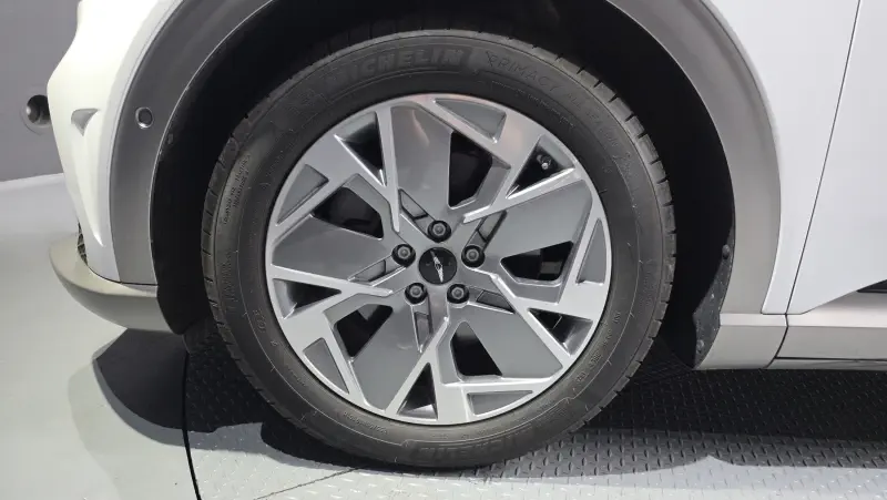 Genesis GV60