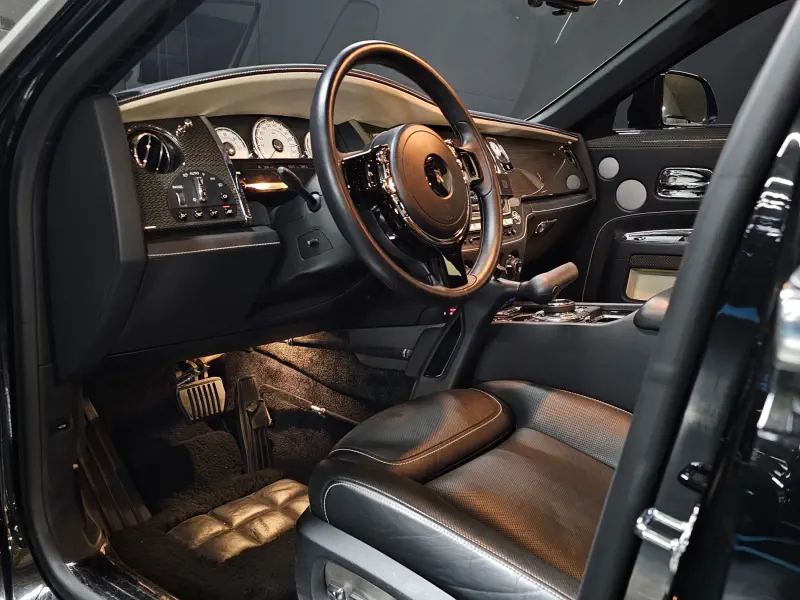Rolls-Royce GHOST