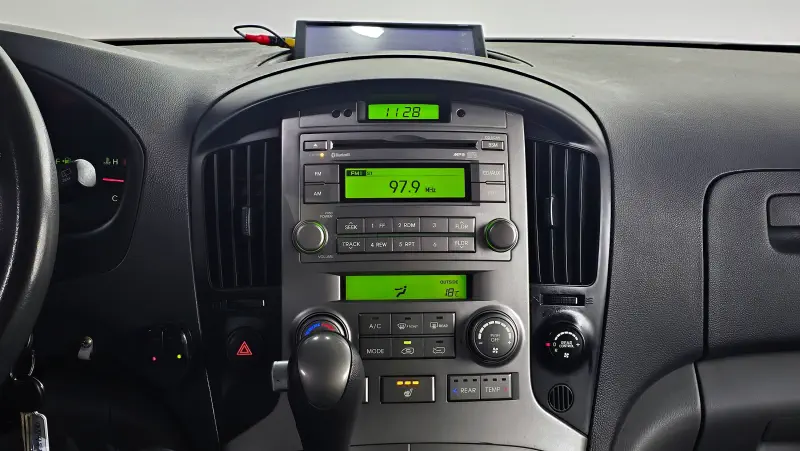 Hyundai Grand Starex