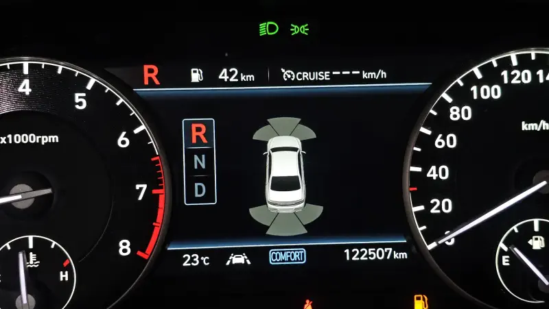 Genesis G90