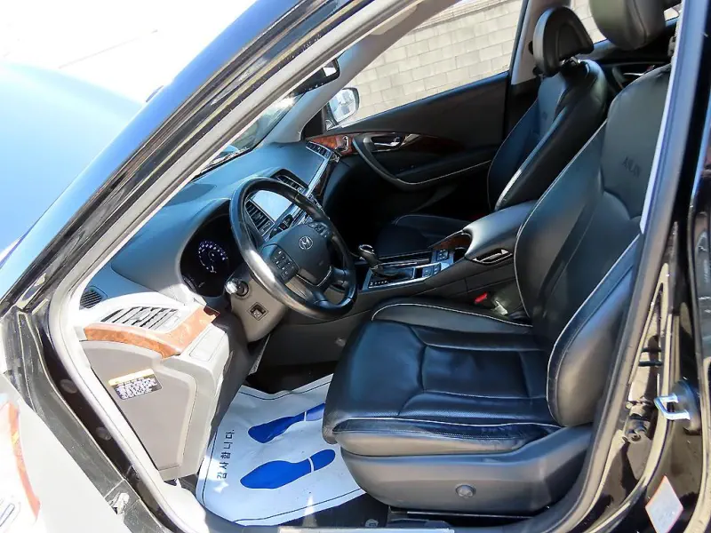 Hyundai Aslan
