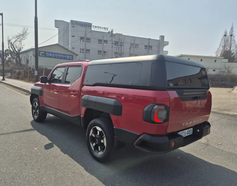 Kia Tasman