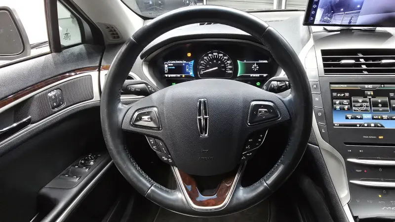 Lincoln Mkz