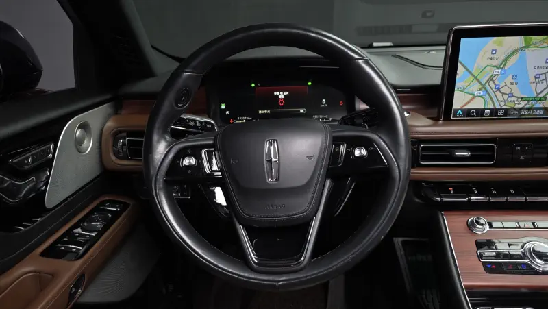 Lincoln Aviator