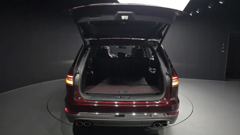 Lincoln Aviator